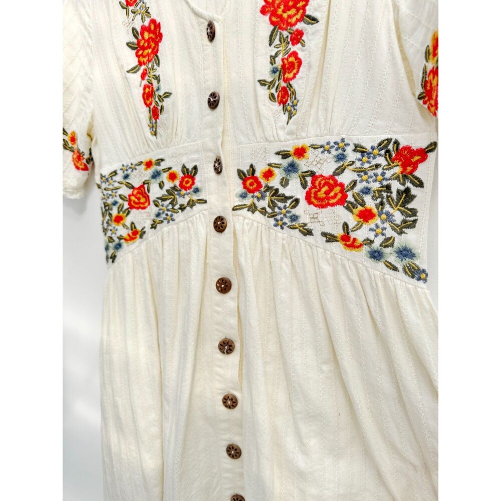 Roolee Ivory Embroidered Button Front Midi Dress Size M Floral with Pockets - Picture 2 of 7